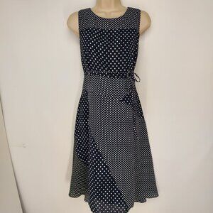 A PEA IN THE POD MATERNITY   BLUE-WHITE POLKA DOT GEOMETRIC MATERNITY DRESS SZ:M